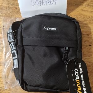 SS18 Supreme Shoulderbag